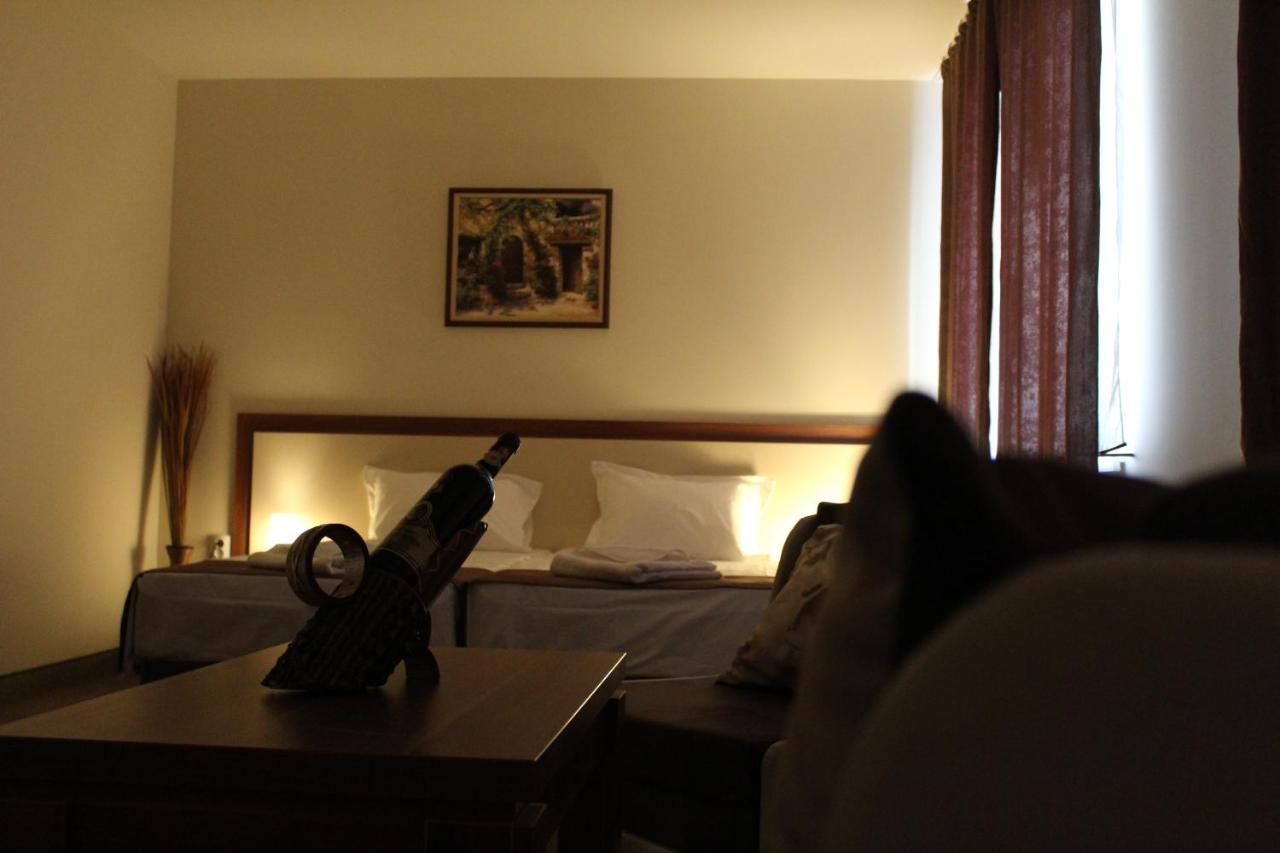 Family Hotel Bulgaria Kharmanli Εξωτερικό φωτογραφία
