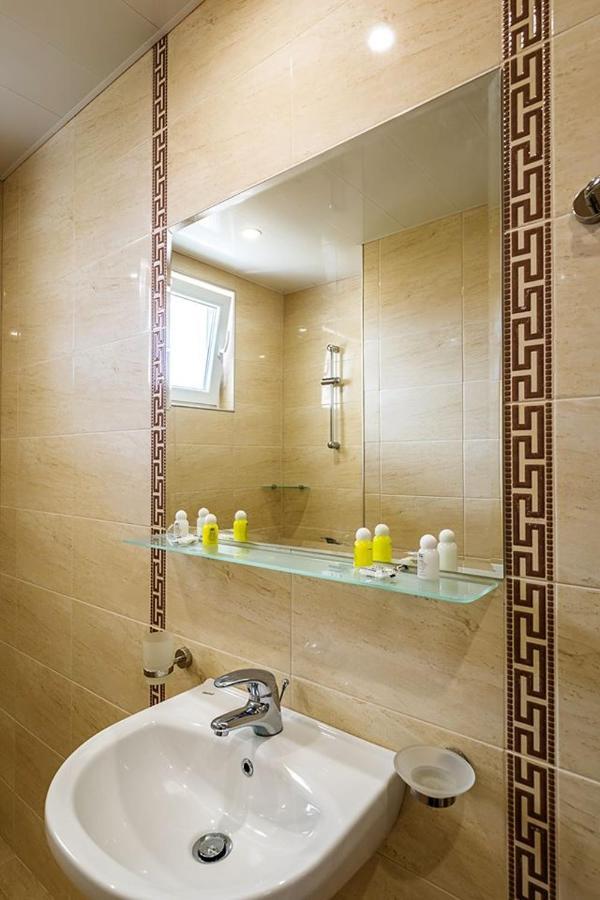 Family Hotel Bulgaria Kharmanli Εξωτερικό φωτογραφία